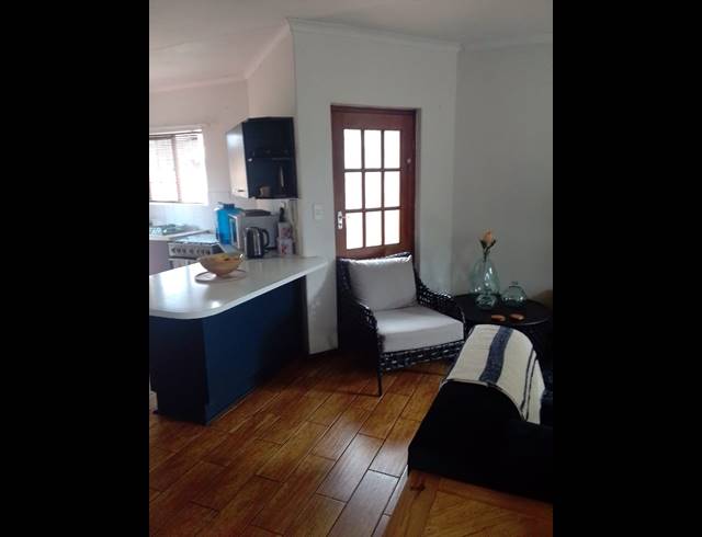 2 BEDROOM TOWNHOUSE FOR SALE IN VANDERBIJLPARK SE 3
